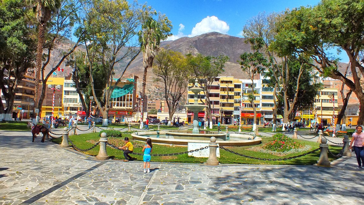 PLAZA DE ARMAS DE LA UNIÓN HUÁNUCO PERÚ