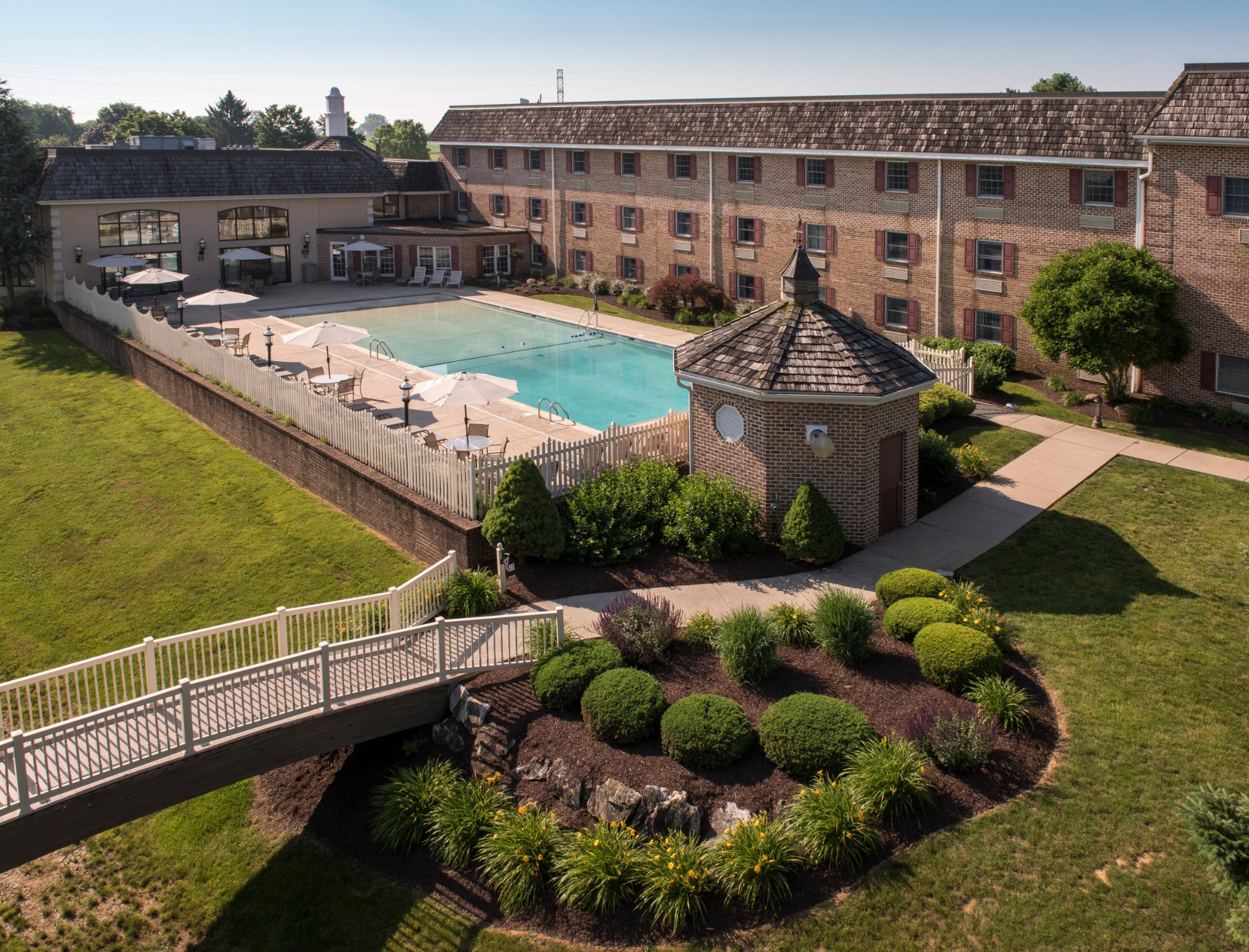 BIRD-IN-HAND FAMILY INN $114 ($̶1̶3̶8̶) - Updated 2021 Prices & Hotel ...