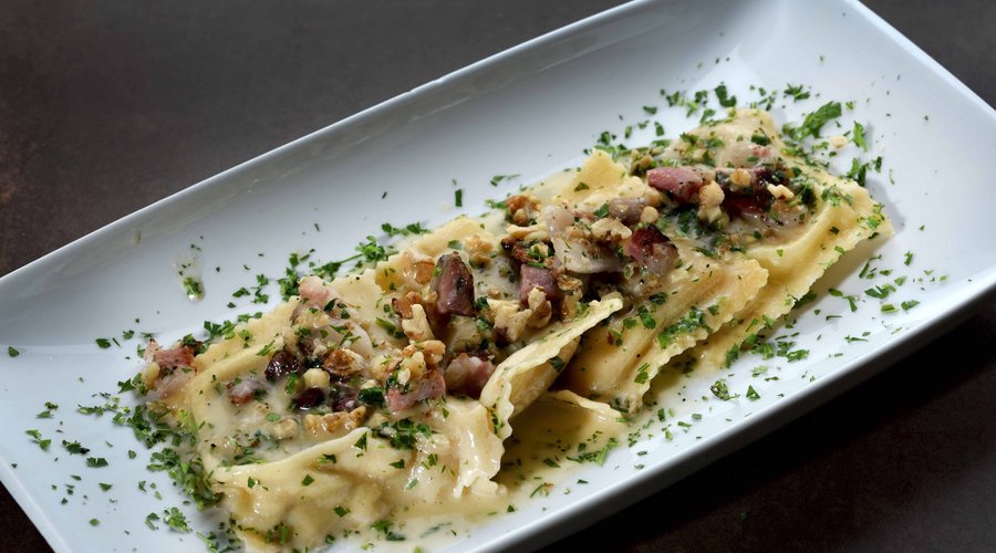 Ravioloni di gorgonzola e Pera.