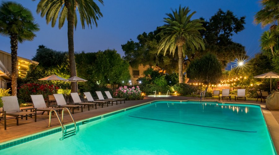 Outdoor Pool & Hot Tub Area