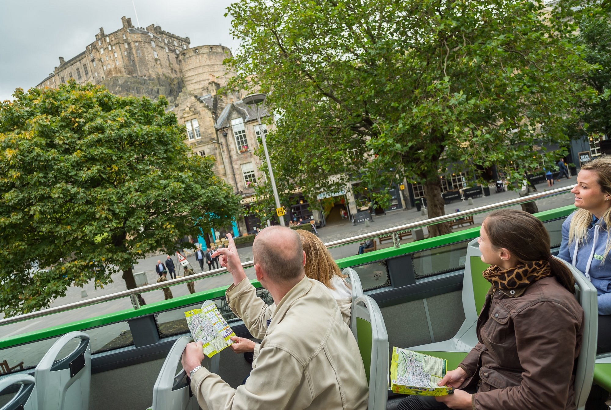 edinburgh bus tours jobs