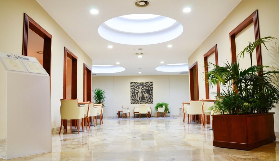 Hall 