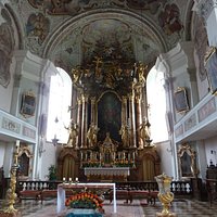 Inne i Pfarramt Petrus und Paulus i Söll