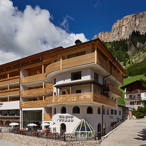 HOTEL SERENA $167 ($̶1̶8̶1̶) - Updated 2023 Prices & Reviews - Badia, Italy