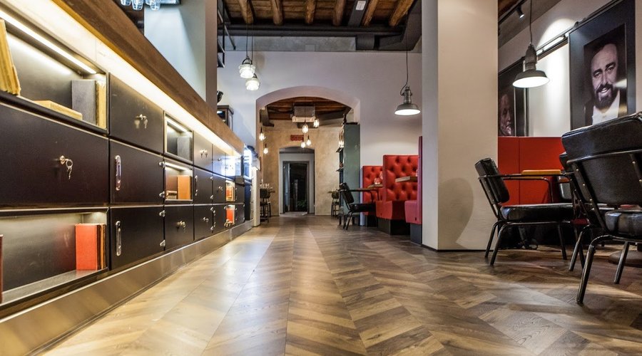 La sala dei grandi personaggi di Modena