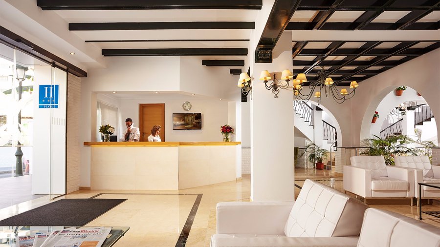 Recepción Hotel Villa Flamenca