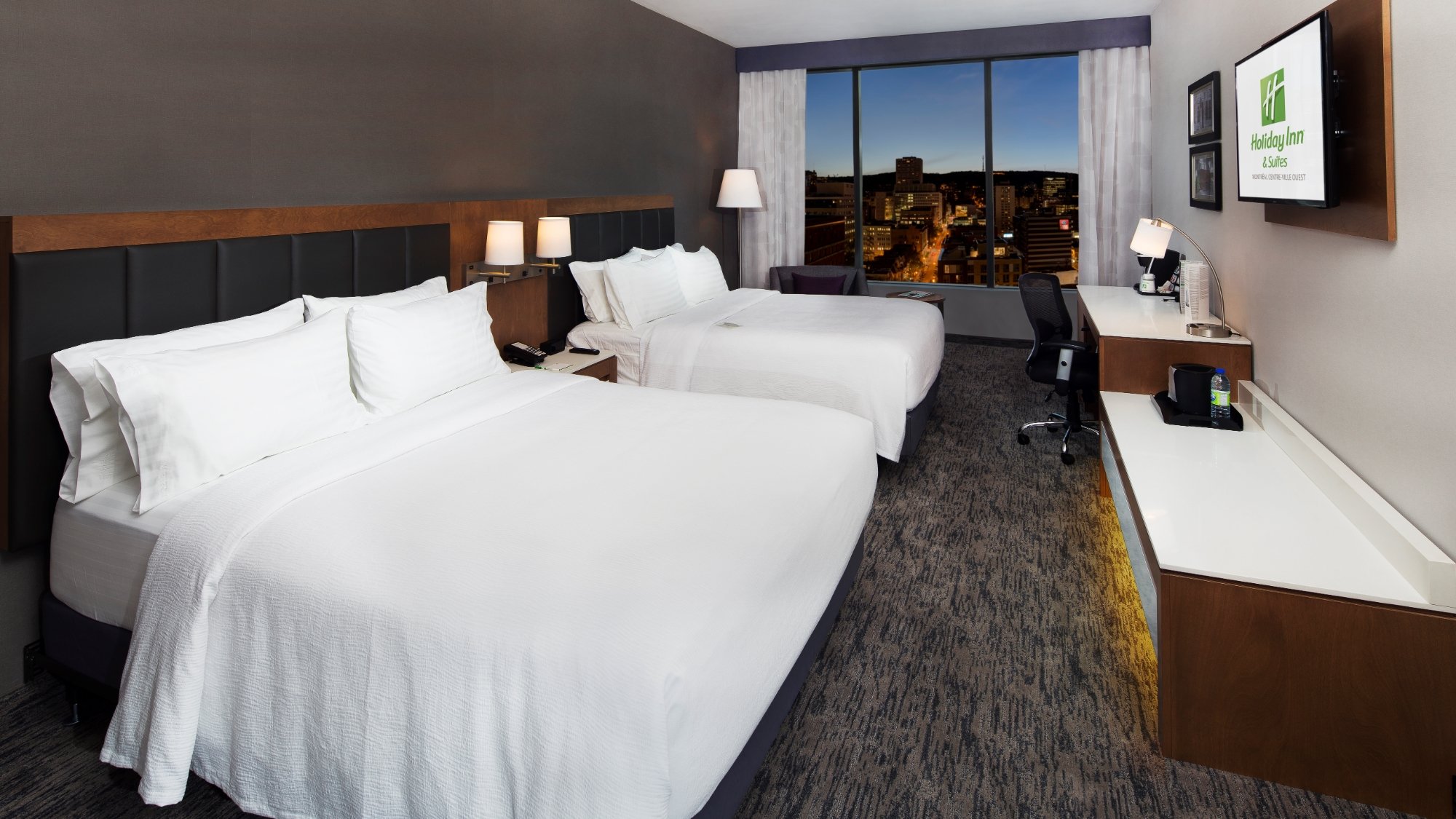 HOLIDAY INN SUITES MONTREAL CENTRE VILLE OUEST AN IHG HOTEL   Holiday Inn Hotel Suites 