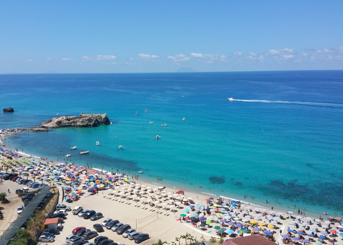 Spettacolare immagine della baia di formicoli santa domenica