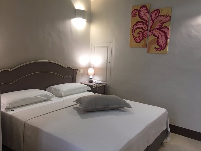 SUITE PORTA TERRA - Prices & Hotel Reviews (Gallipoli, Italy)