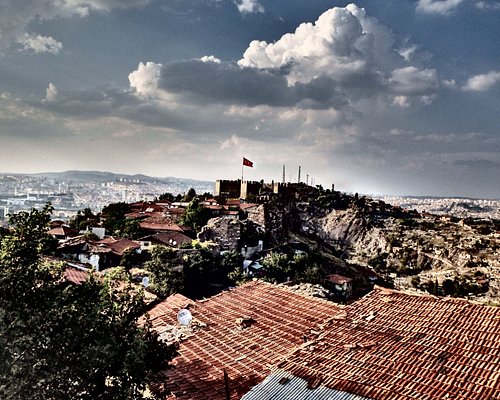 One day in Ankara: Exploring the citadel and witnessing its Roman