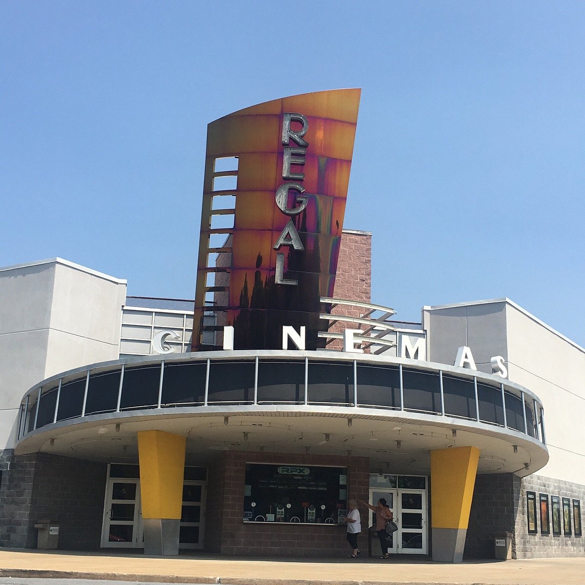 Regal movie theater in west Las Vegas to close as part of