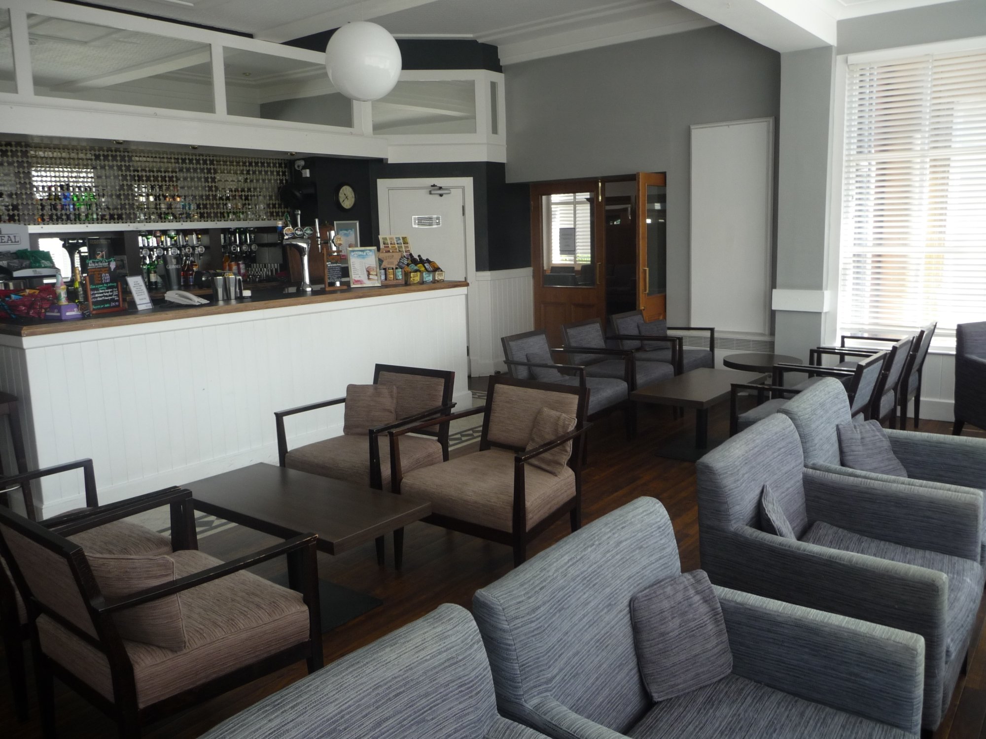 Hotel photo 9 of New Southlands Hotel.