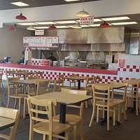 5 Guys in Des Peres, Mo