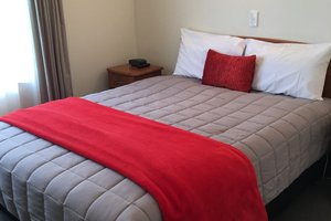 Room & Suite