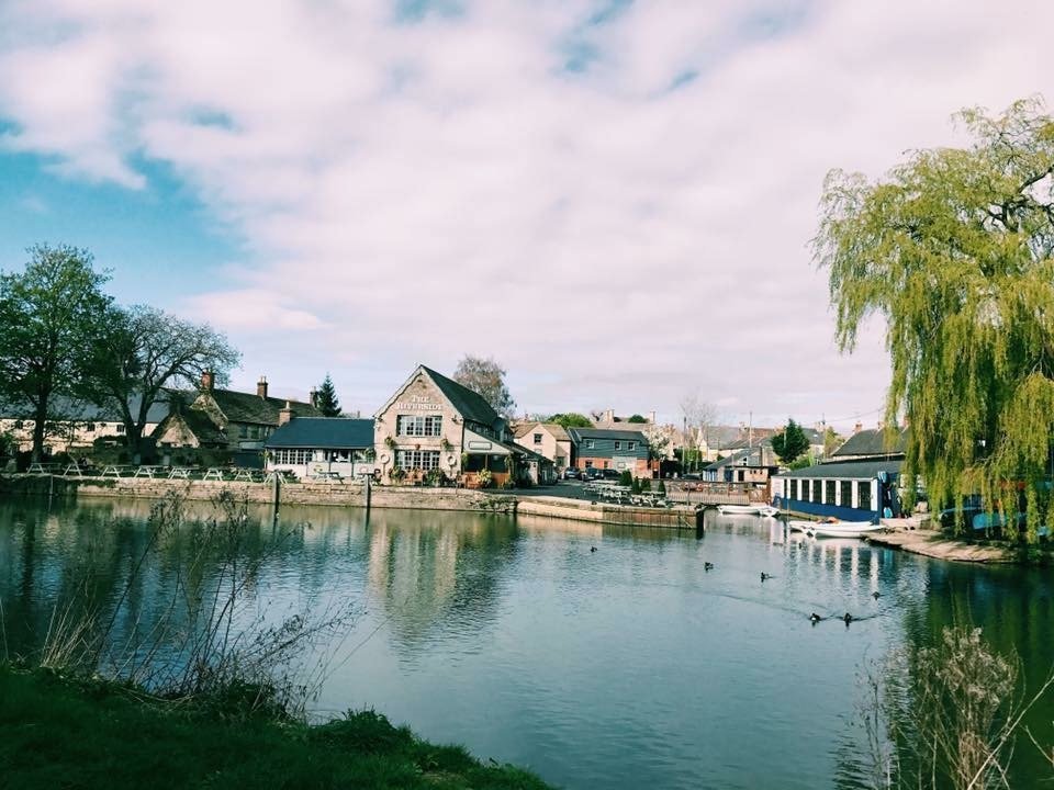 더 리버사이드 (The Riverside, Lechlade) - 호텔 리뷰 & 가격 비교