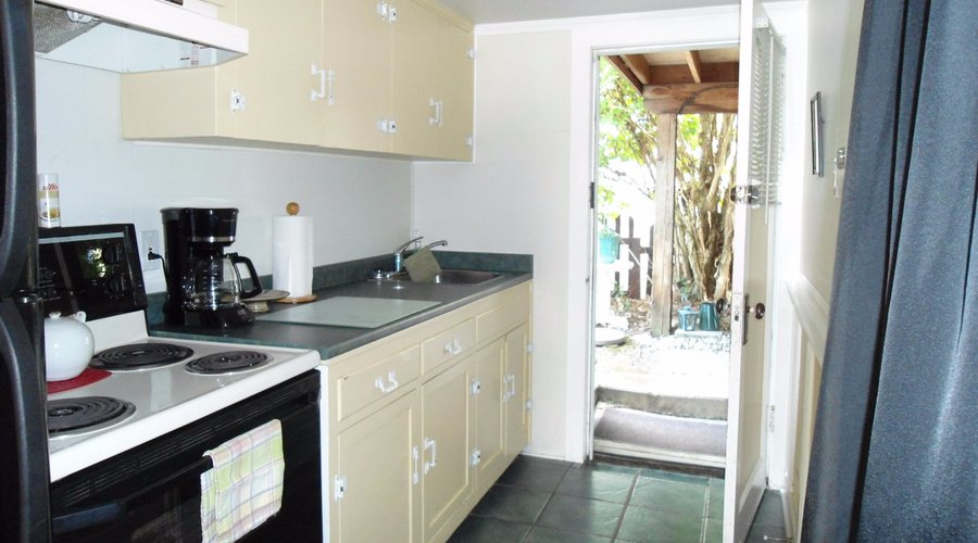 Private suite kitchen