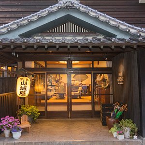 Entrance (Main) at the Yamashiroya