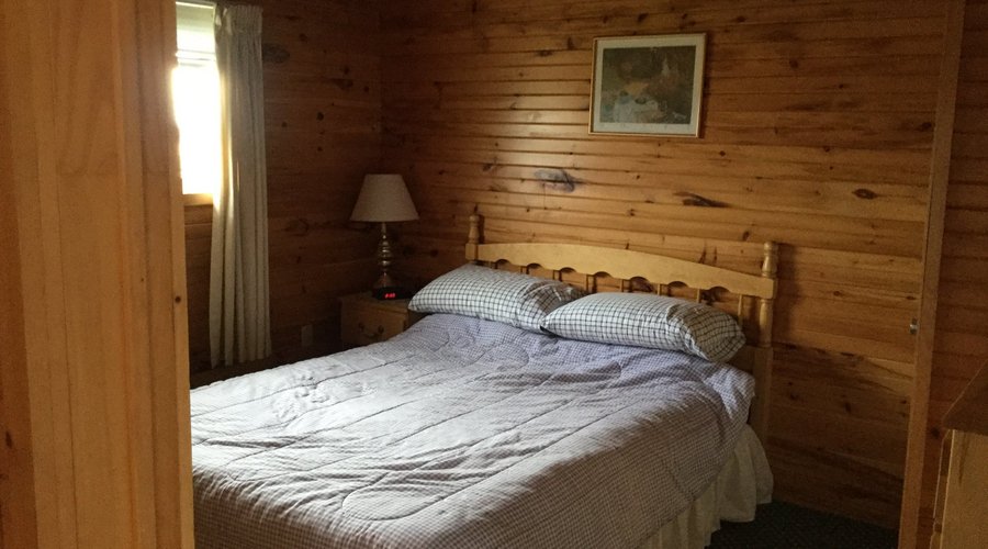 Good size bedroom