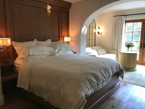 Room & Suite
