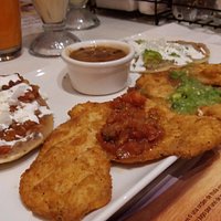 El desayuno con milanesa de pollo ...delicioso