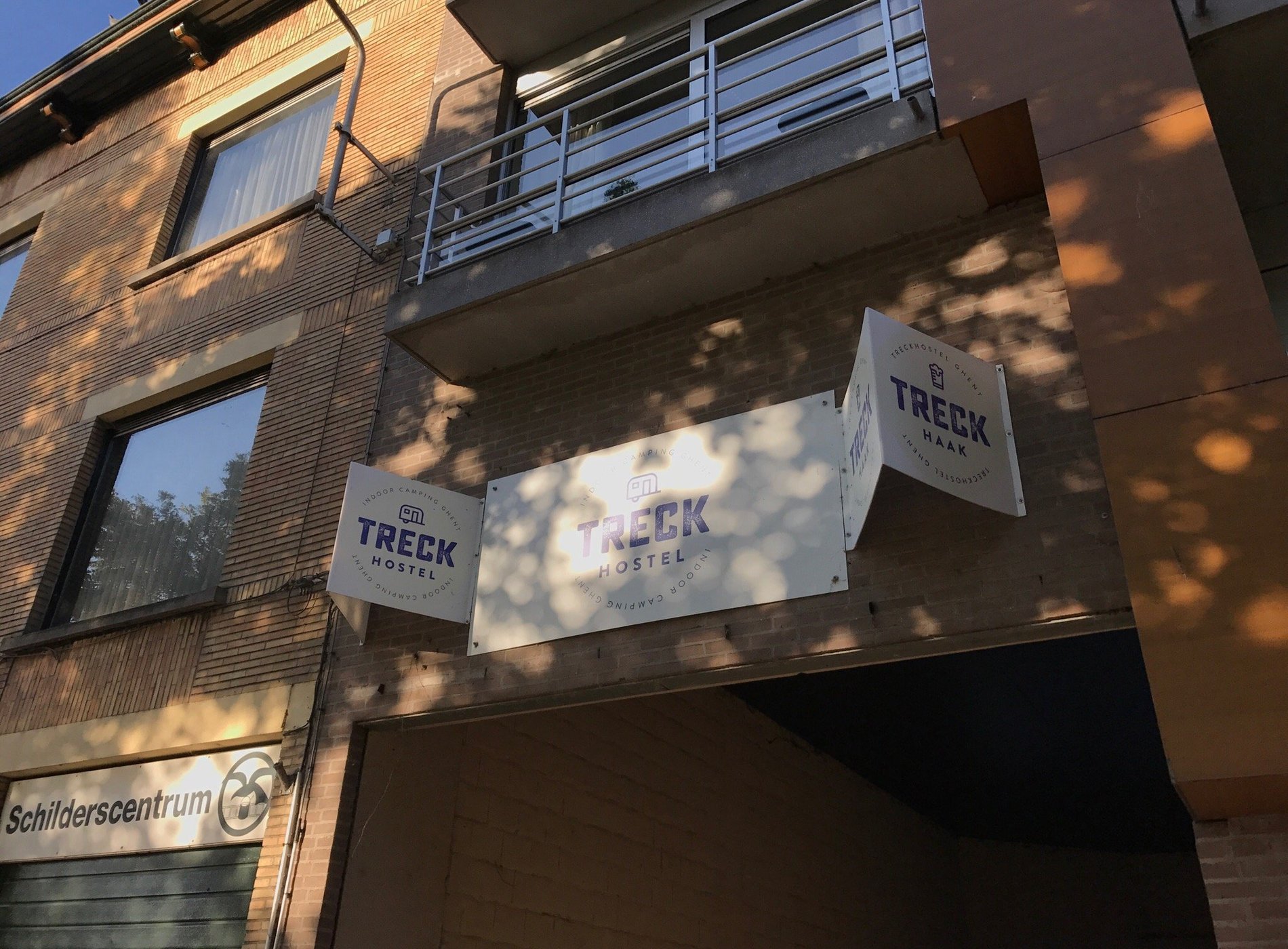 treck Hostel by null