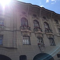 Bolzano, palazzo municipale in agosto