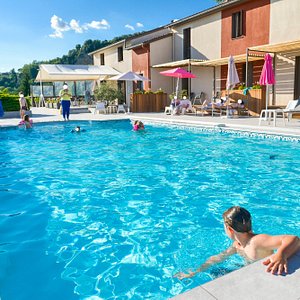 Hôtel Les Gabarres in Tour-de-Faure, image may contain: Swimming, Water, Pool, Hotel