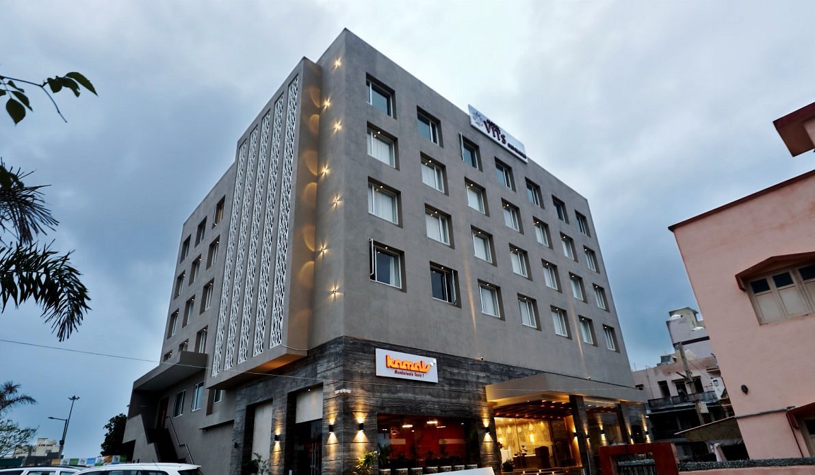 VITS Devbhumi Hotel, hotel in Baradia