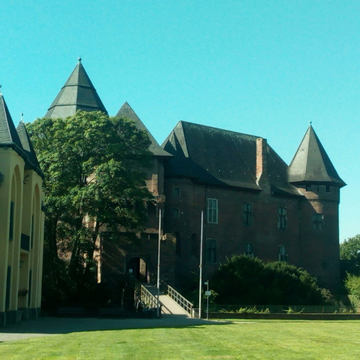 Museum Burg Linn, Крефельд: лучшие советы перед посещением - Tripadvisor