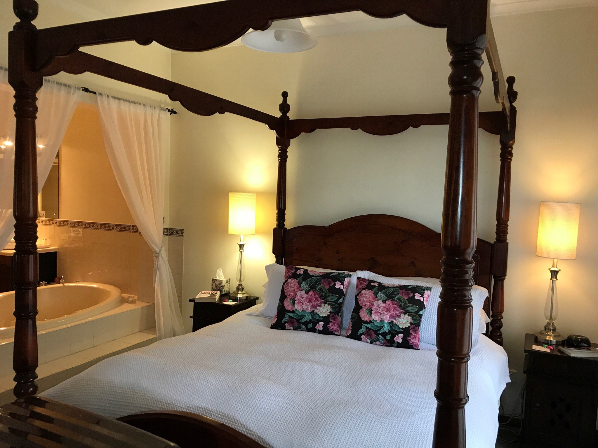 WINE AND ROSES BED AND BREAKFAST (AU$257): 2023 Prices & Reviews ...