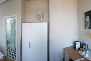 Room & Suite
