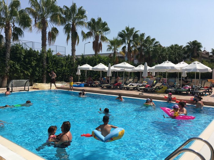 Hane Family Resort Pool: Pictures & Reviews - Tripadvisor