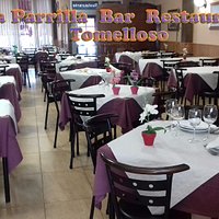 Comedor Precioso y fresco a pesar del calor de la calle..