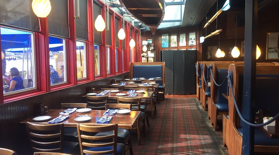 Duke's Seafood South Lake Union