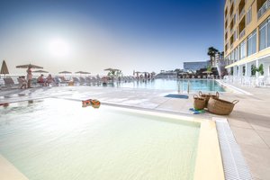 Piscina e praia