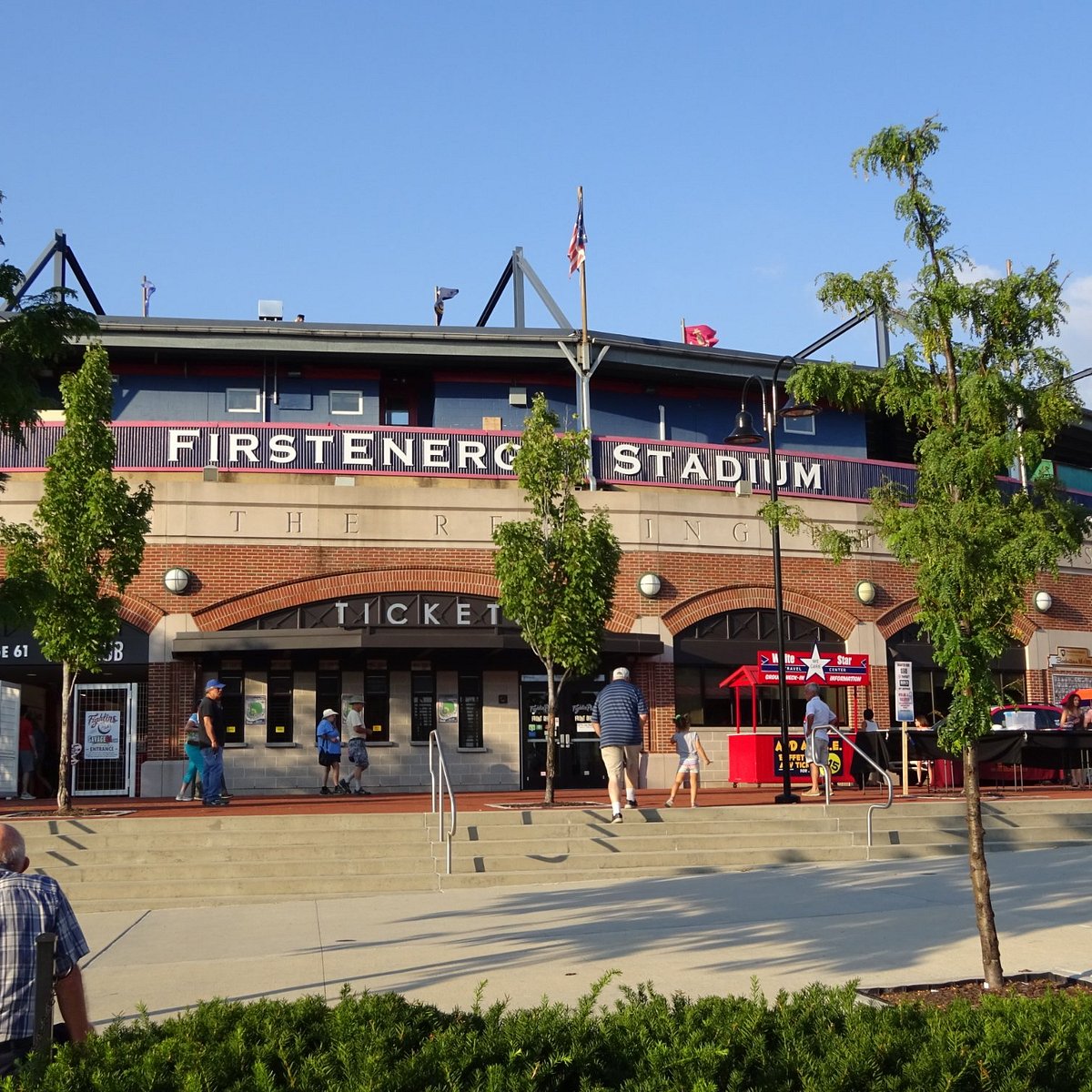 11 Best Things About Going to A Reading Fightin Phils Game