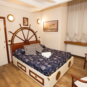 Ausonia Bed &amp; Breakfast, hotel in Naples
