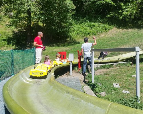 Square de jeux pour enfants du parc de l'Echez - Près d'ici