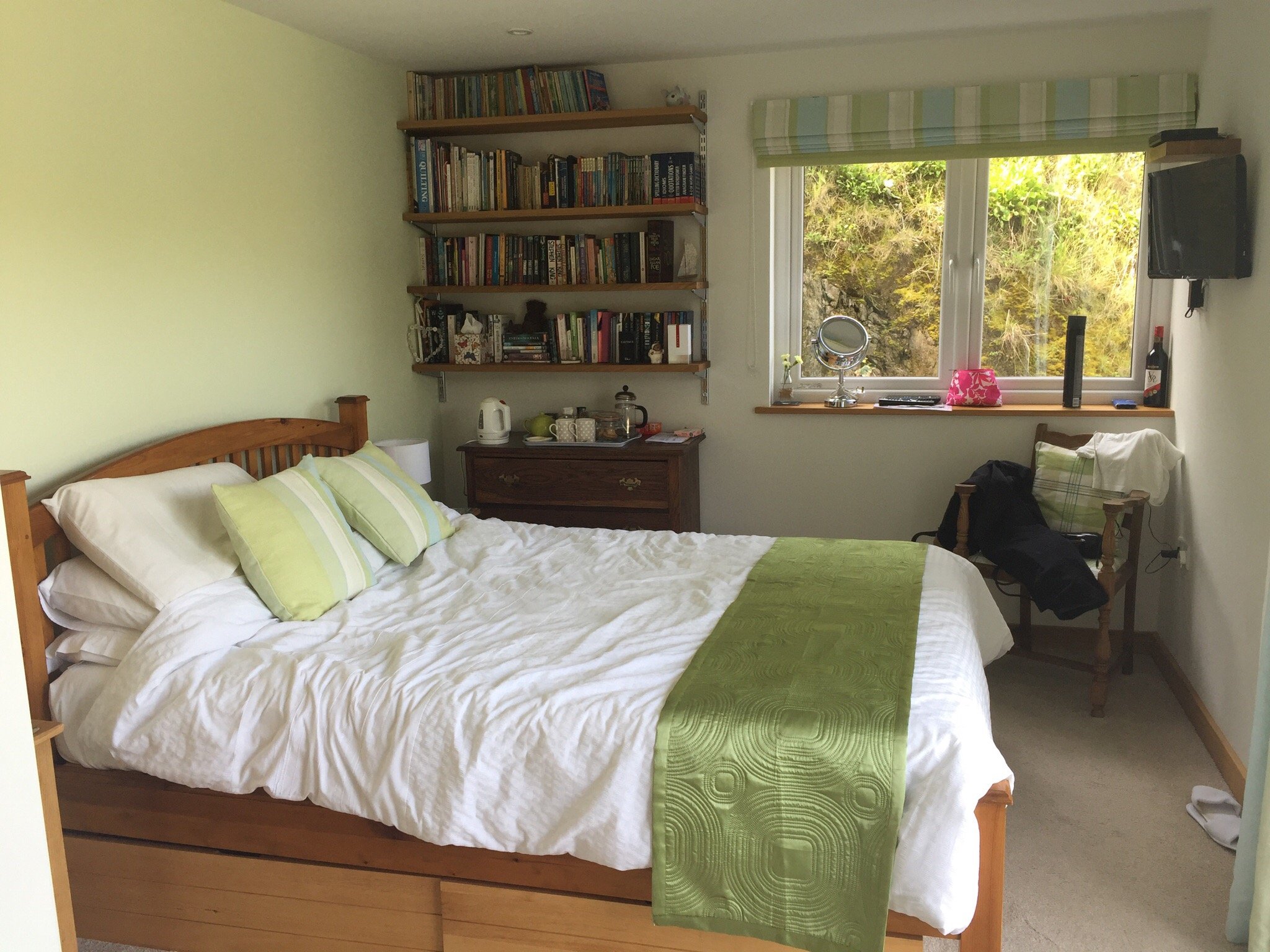 HOLYWELL BAY B & B - Reviews, Photos