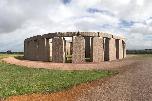 The Lodge, Australia - Wikipedia