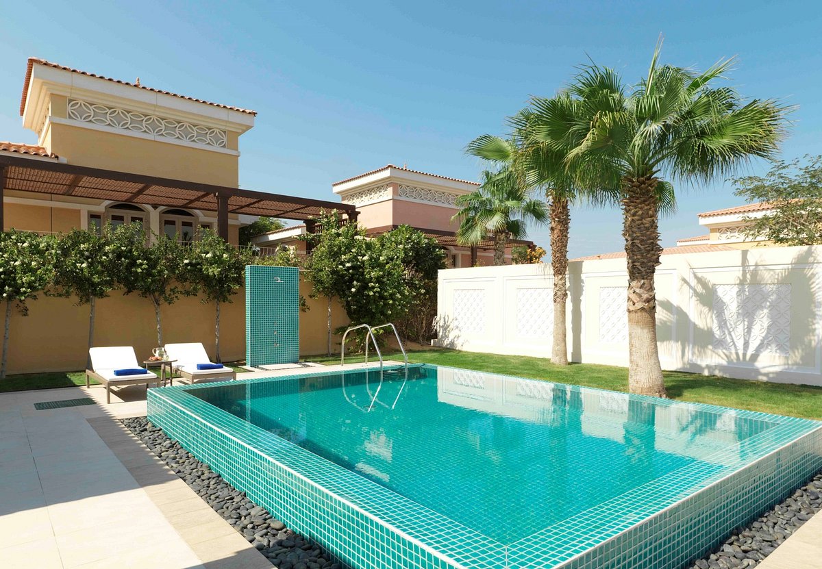 The Ritz-Carlton Abu Dhabi, Grand Canal โรงแรมใน อาบูดาบี