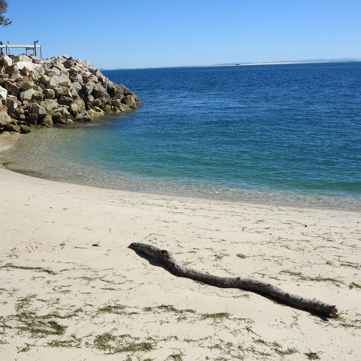 Point beach отзывы. Остров Эмити. Норт-Страдброк. Point Beach. Stradbroke Island.