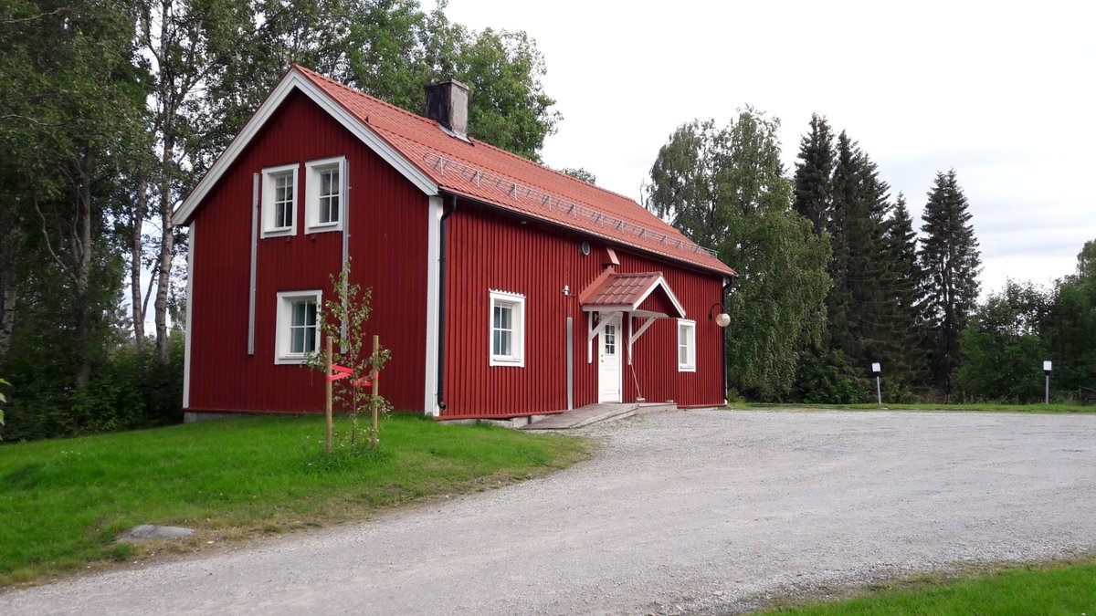 STF JOKKMOKKS VANDRARHEM ÅSGÅRD - Prices & Hostel Reviews (Jokkmokk ...