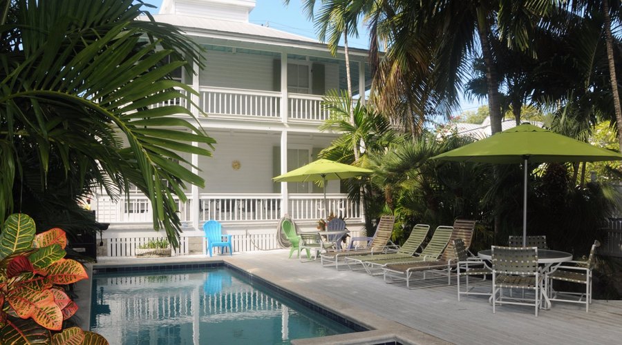 Main House - Heated Pool & Jacuzzi