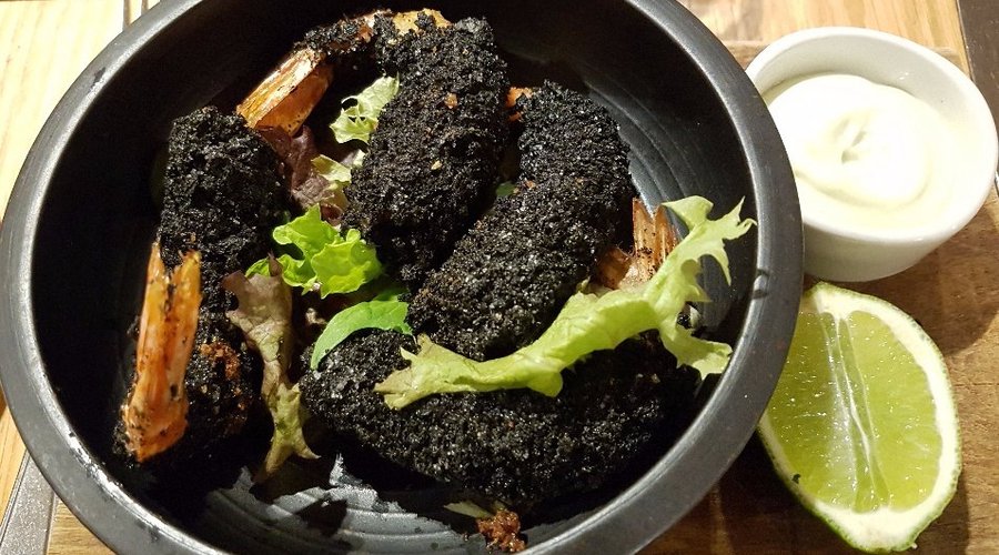 Crispy samurai prawns