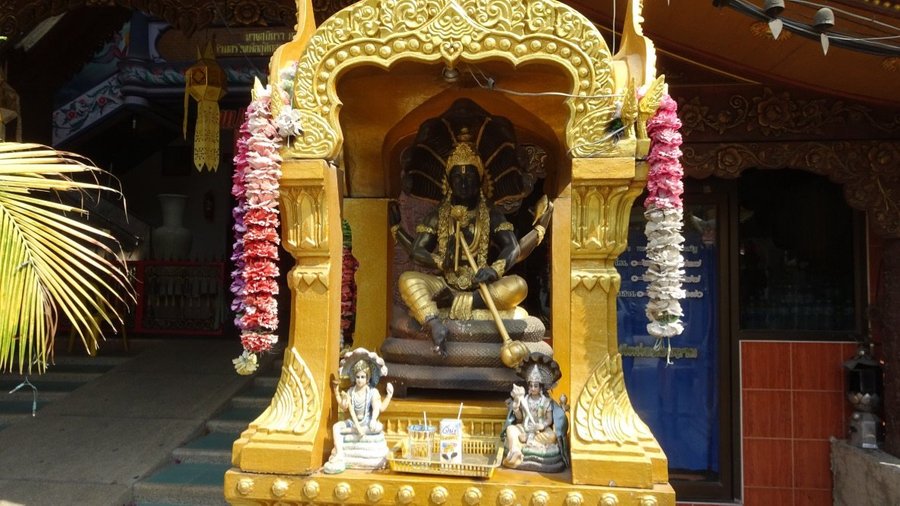 お寺Wat Pasee境内