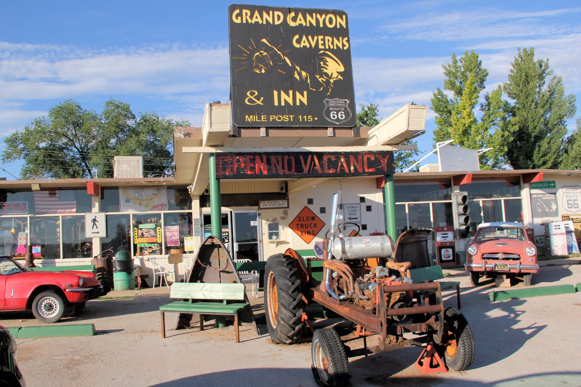 Grand Canyon Caverns Inn by null