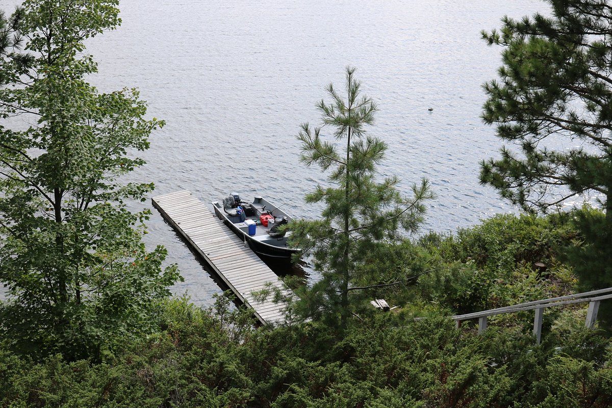 Memquisit Lodge Fishing - West Bay