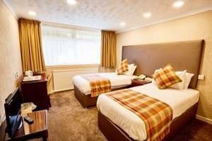Room & Suite