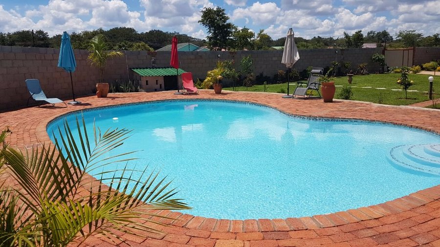 Batonka Lodge - looking nice as new as it is in Town for additional accommodation options